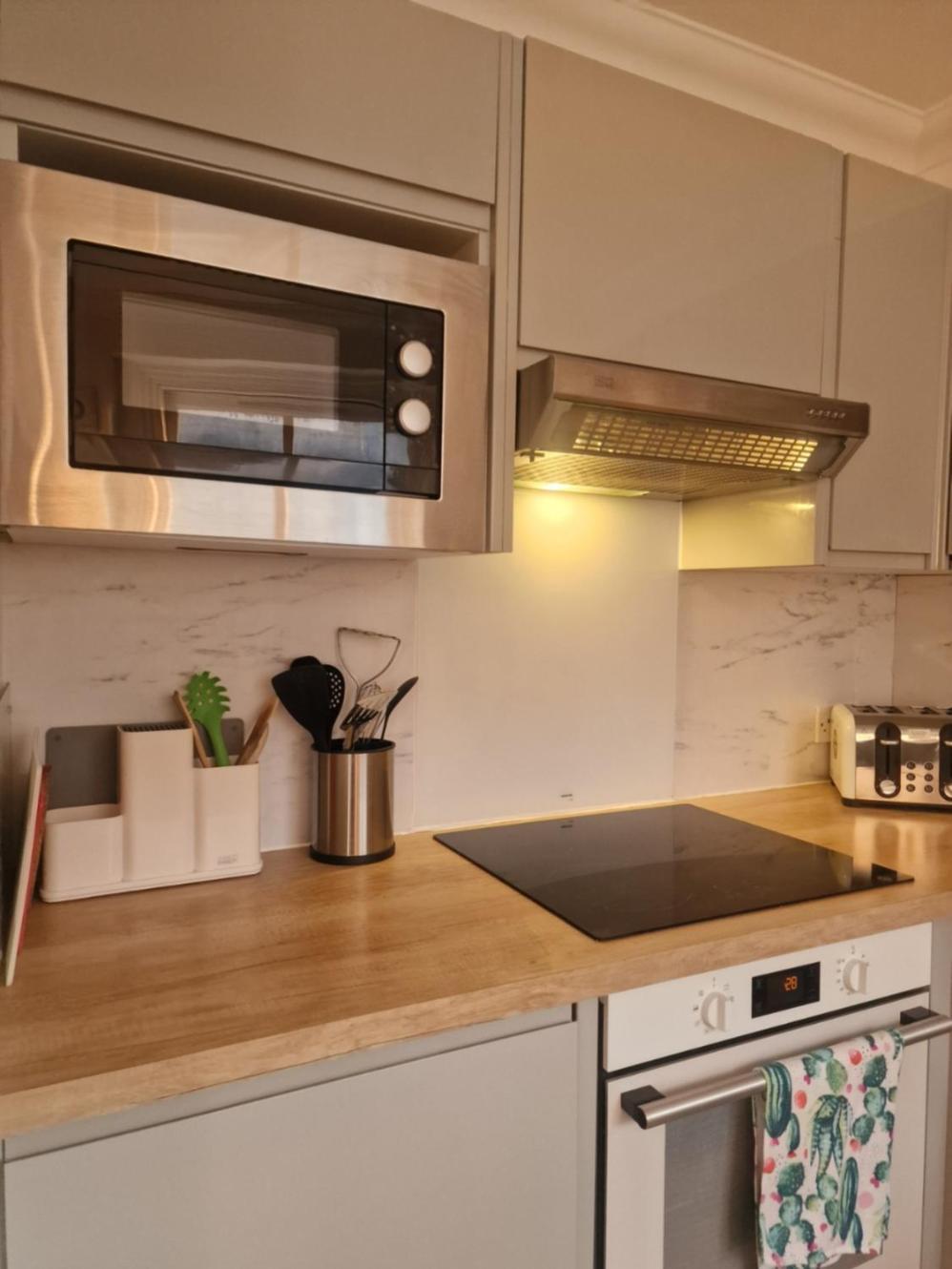Brondesbury Arms Apartment London Exterior photo